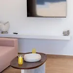 Endless Blue Private Club Τραπεζάκι