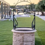 Endless Blue Private Club Βίλα Τραπεζάκι