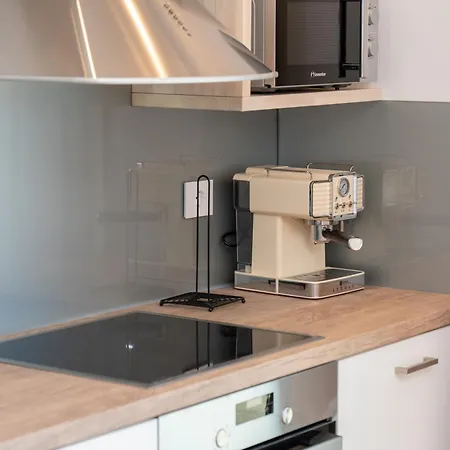 Endless Blue Private Club ترابيزاكي