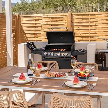 Endless Blue Private Club فيلة