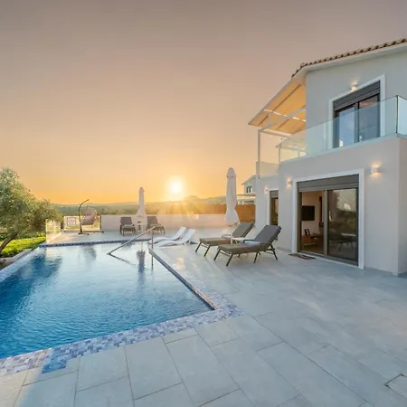 Endless Blue Private Club فيلة